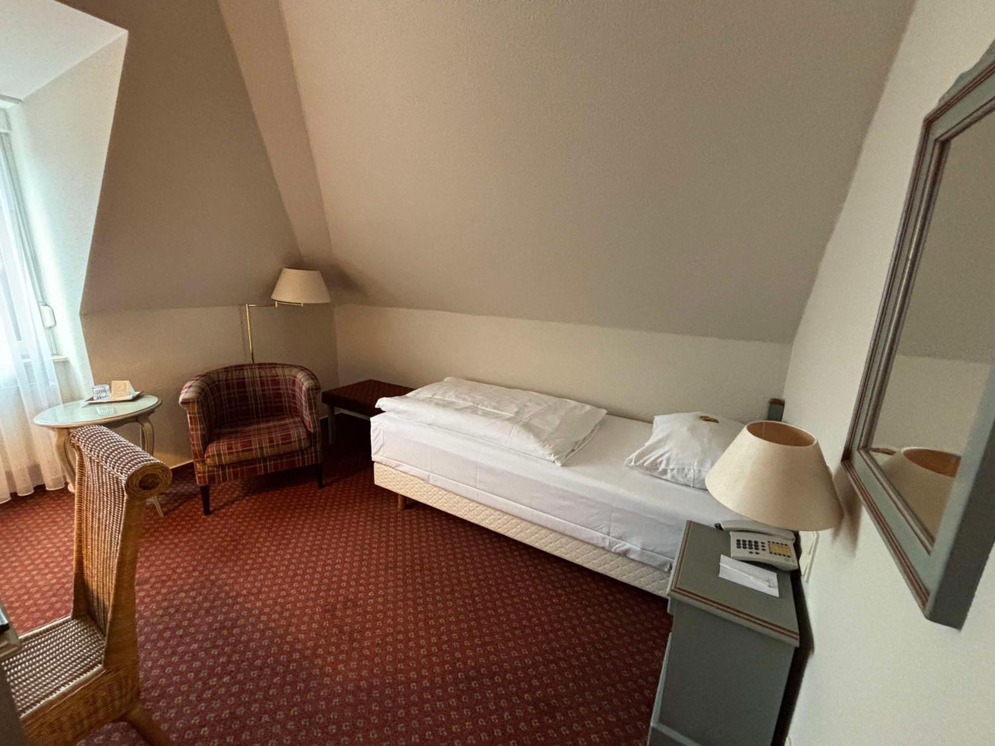 Hotel & Restaurant Schoenau بين المظهر الخارجي الصورة