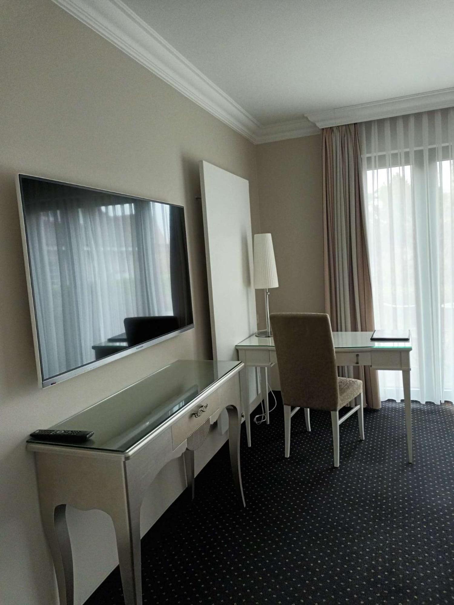 Hotel & Restaurant Schoenau بين المظهر الخارجي الصورة