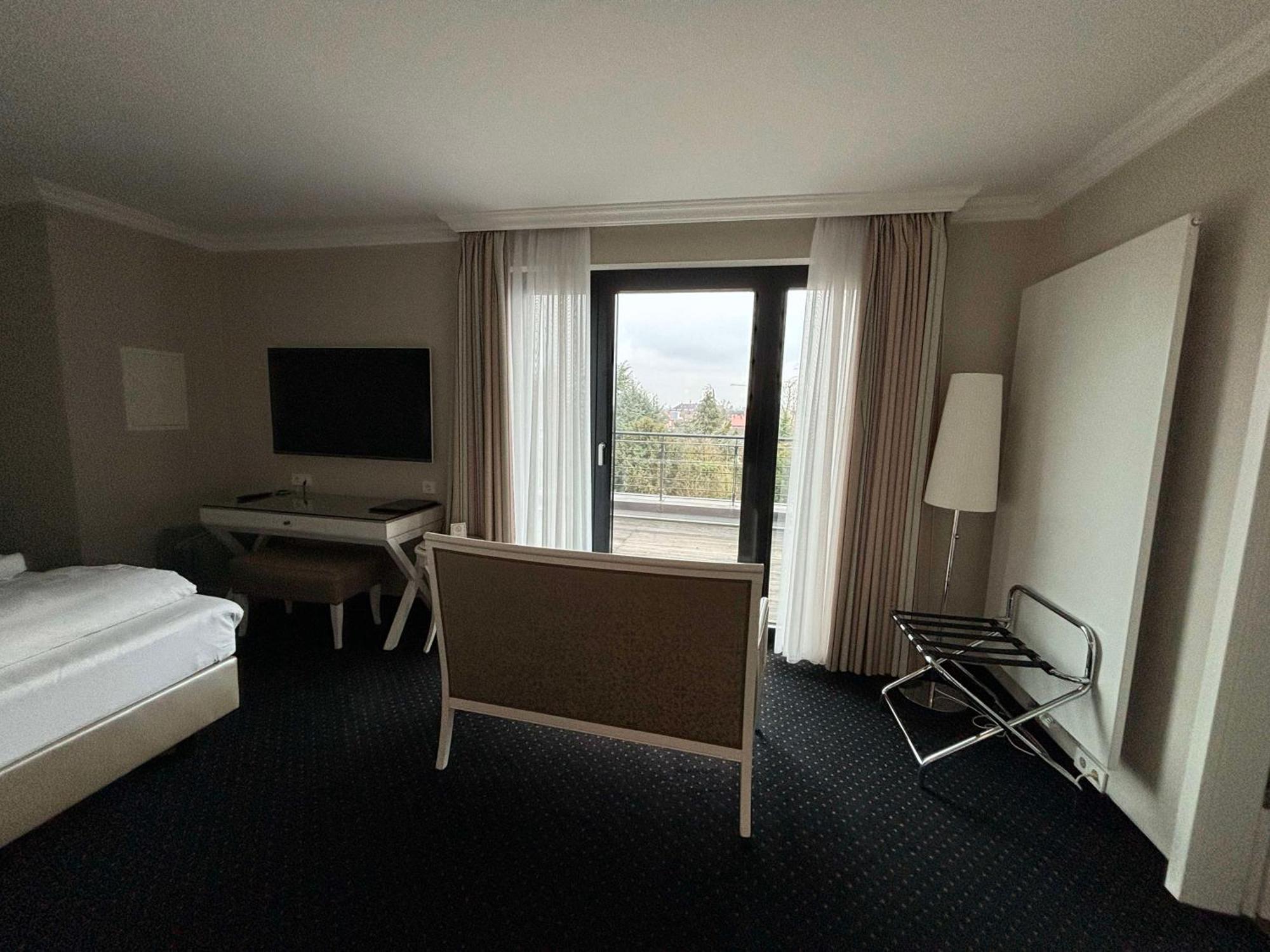 Hotel & Restaurant Schoenau بين المظهر الخارجي الصورة