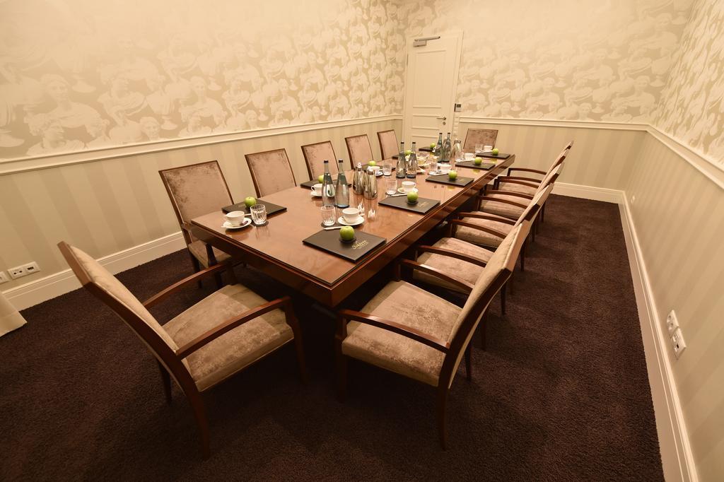 Hotel & Restaurant Schoenau بين المظهر الخارجي الصورة