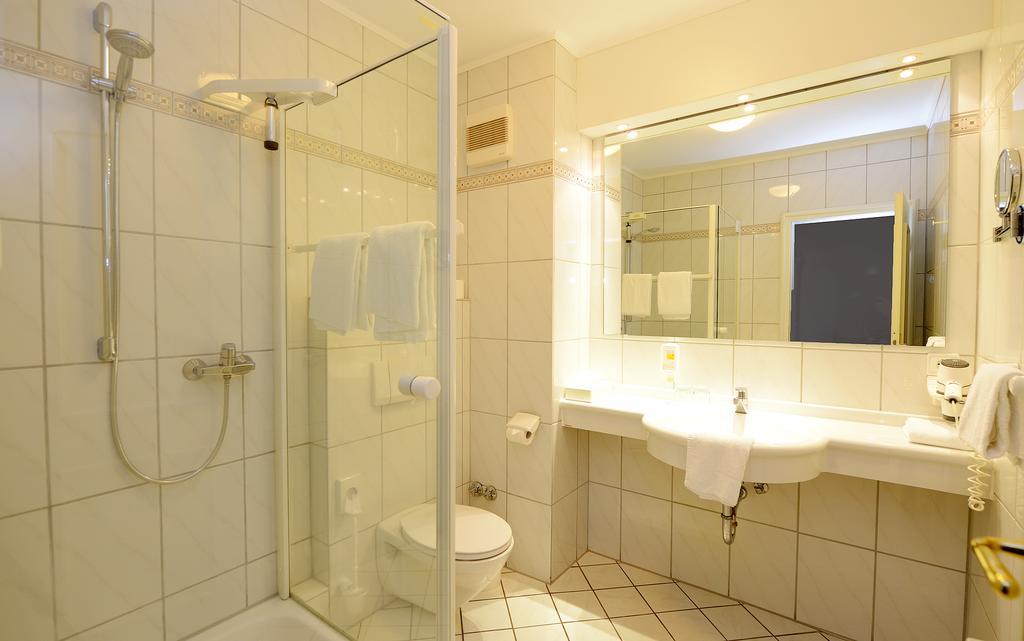 Hotel & Restaurant Schoenau بين المظهر الخارجي الصورة