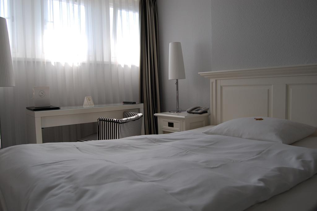 Hotel & Restaurant Schoenau بين المظهر الخارجي الصورة